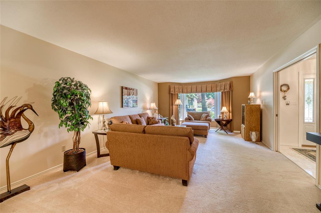 1304 CHUDLEIGH Road, Sarnia, Ontario, Canada
