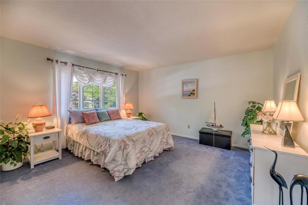 1304 CHUDLEIGH Road, Sarnia, Ontario, Canada