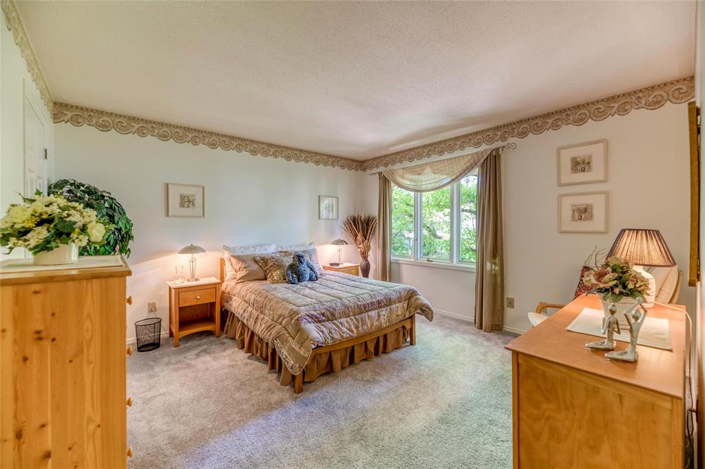 1304 CHUDLEIGH Road, Sarnia, Ontario, Canada