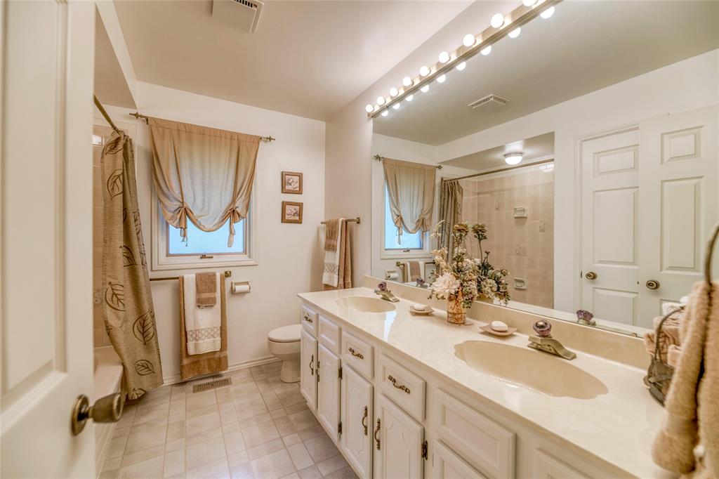 1304 CHUDLEIGH Road, Sarnia, Ontario, Canada