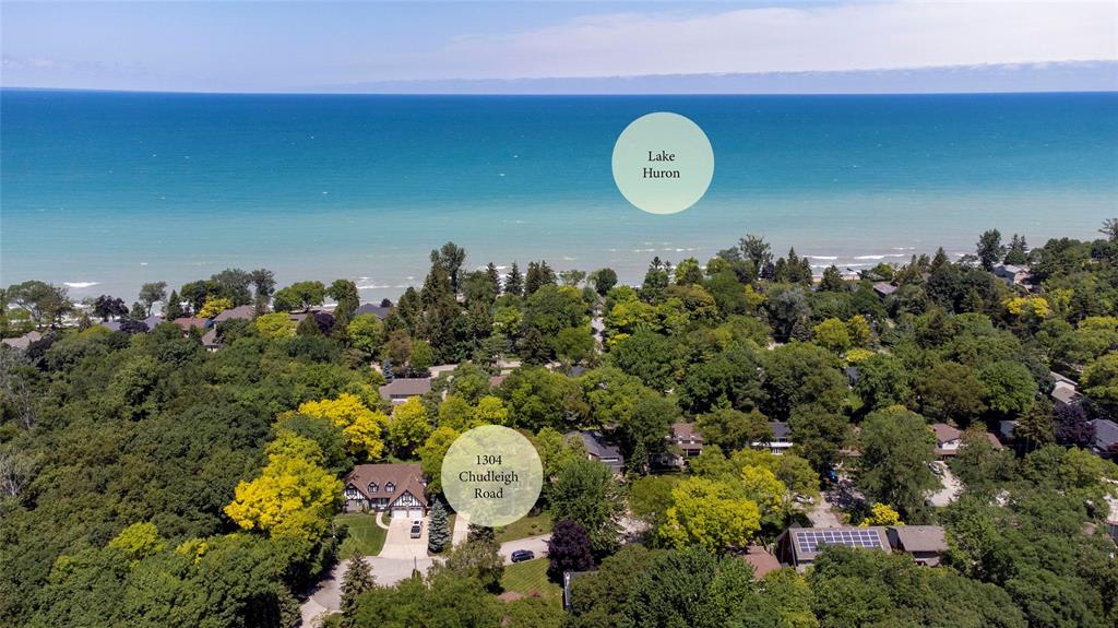 1304 CHUDLEIGH Road, Sarnia, Ontario, Canada