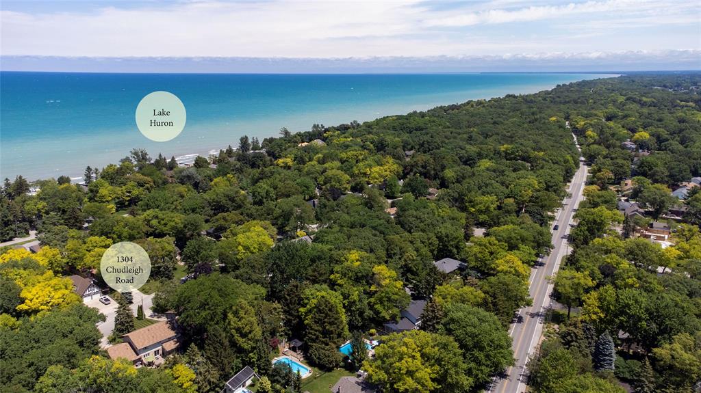 1304 CHUDLEIGH Road, Sarnia, Ontario, Canada