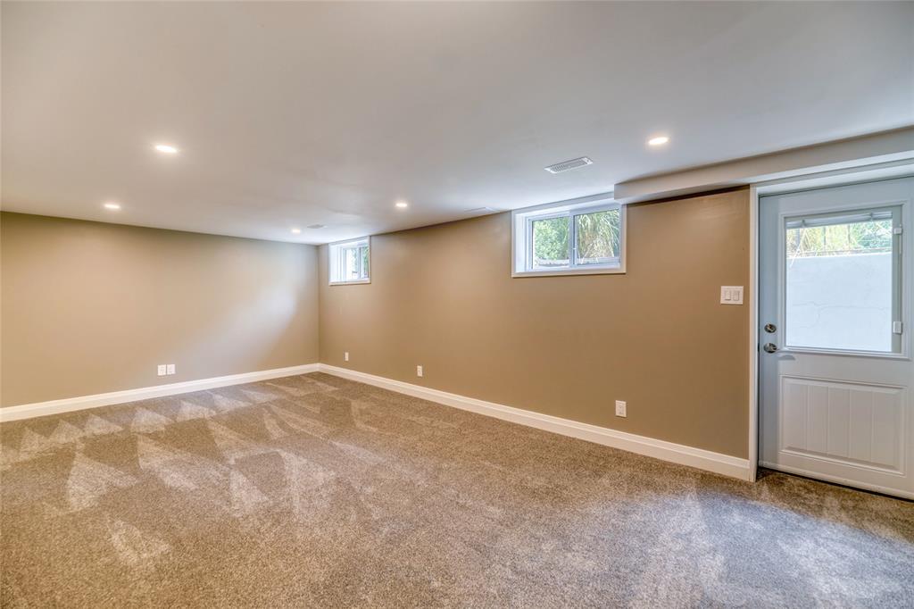 1435 SYLVAN Court, Sarnia, Ontario, Canada