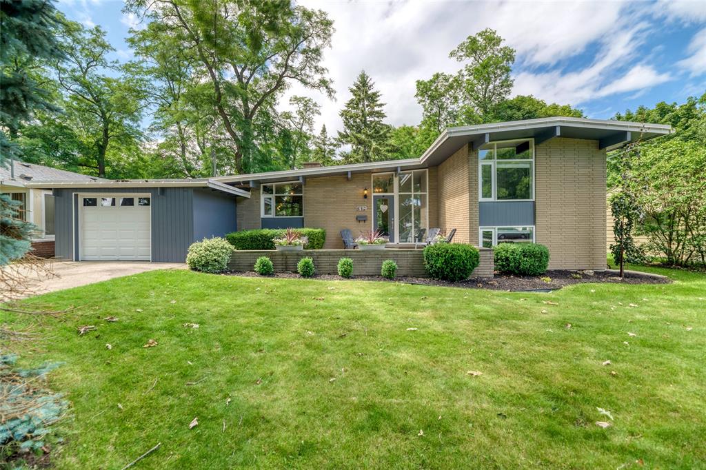 512 LAKESHORE Road, Sarnia, Ontario, Canada