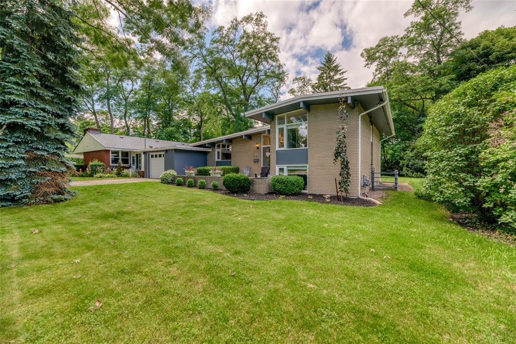 512 LAKESHORE Road, Sarnia, Ontario, Canada