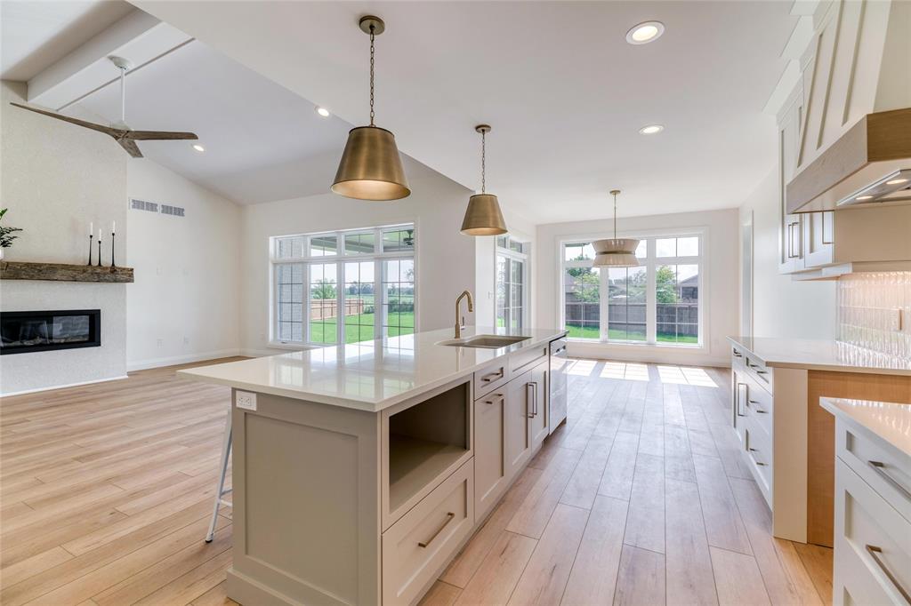 6711 LINCOLNSHIRE Court, Plympton-Wyoming, Ontario, Canada