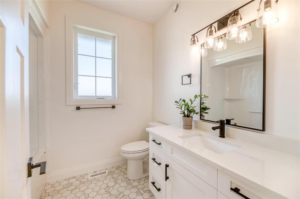 6711 LINCOLNSHIRE Court, Plympton-Wyoming, Ontario, Canada