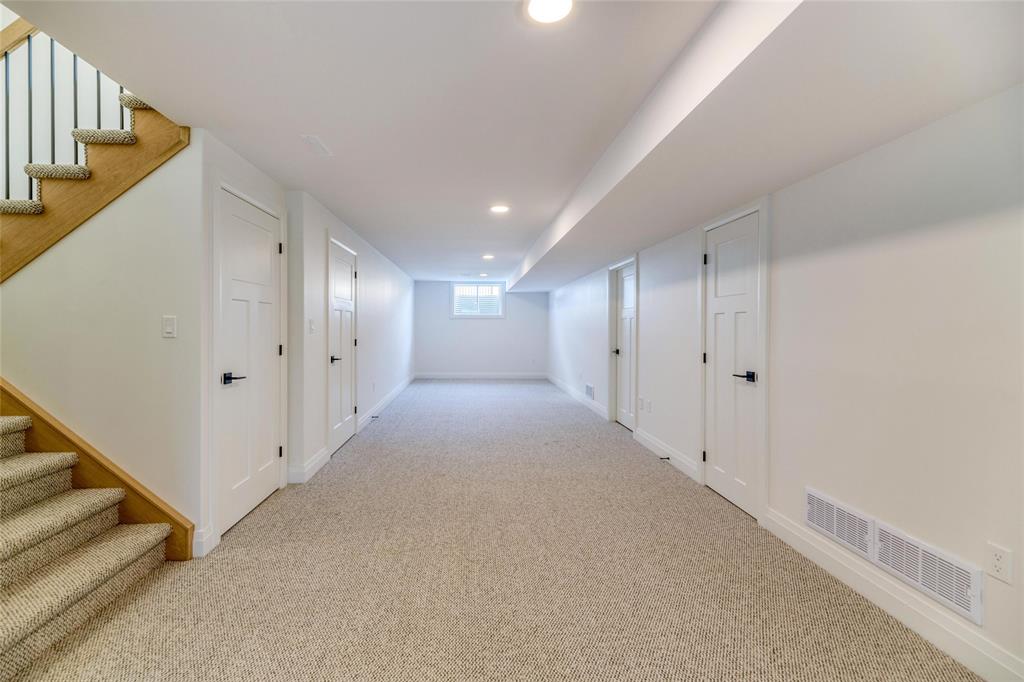 6711 LINCOLNSHIRE Court, Plympton-Wyoming, Ontario, Canada