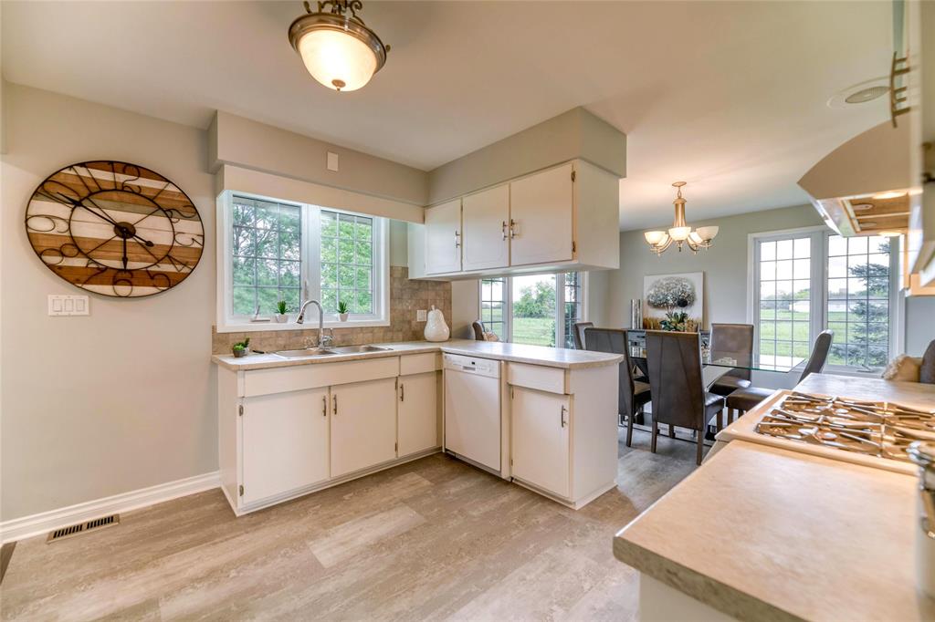 1418 PETROLIA Line, St. Clair, Ontario, Canada