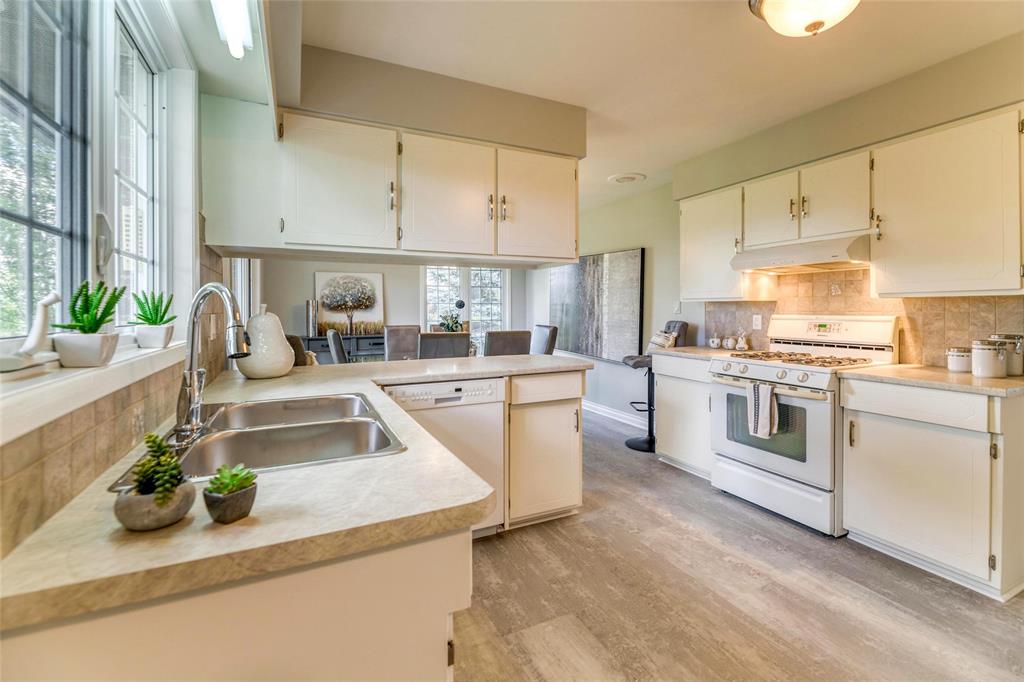 1418 PETROLIA Line, St. Clair, Ontario, Canada