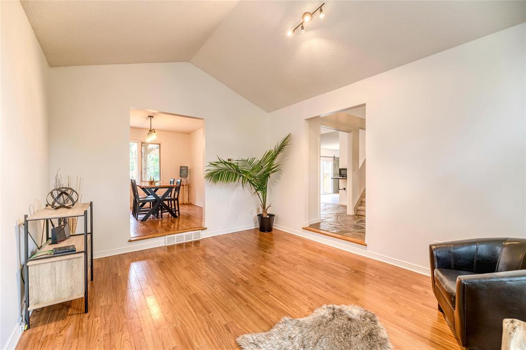 2482 HAMILTON Road, Sarnia, Ontario, Canada