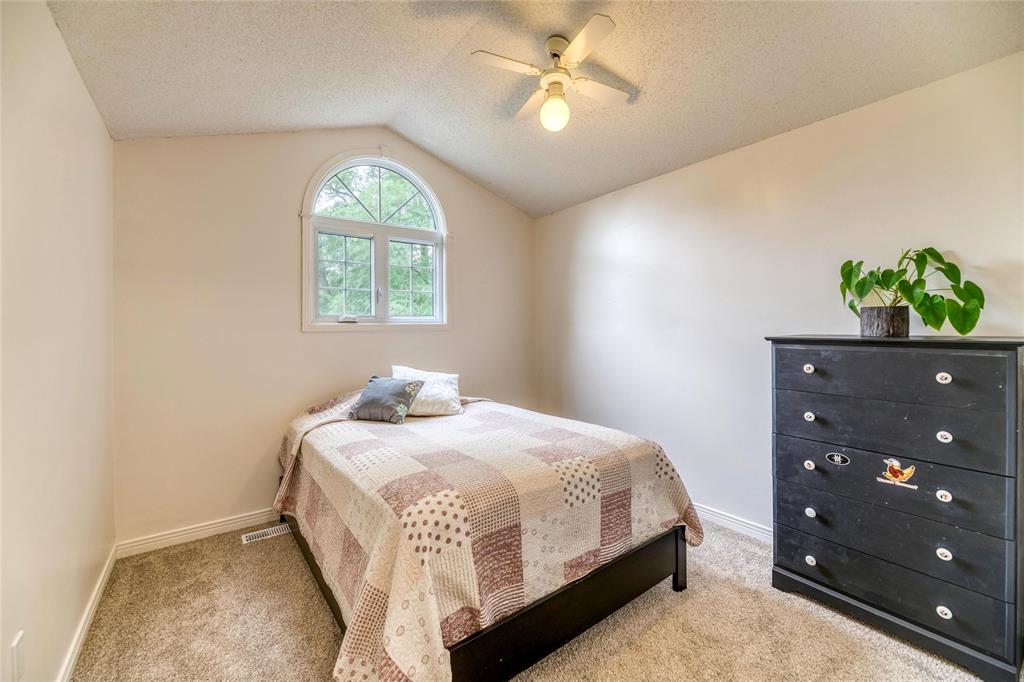 2482 HAMILTON Road, Sarnia, Ontario, Canada