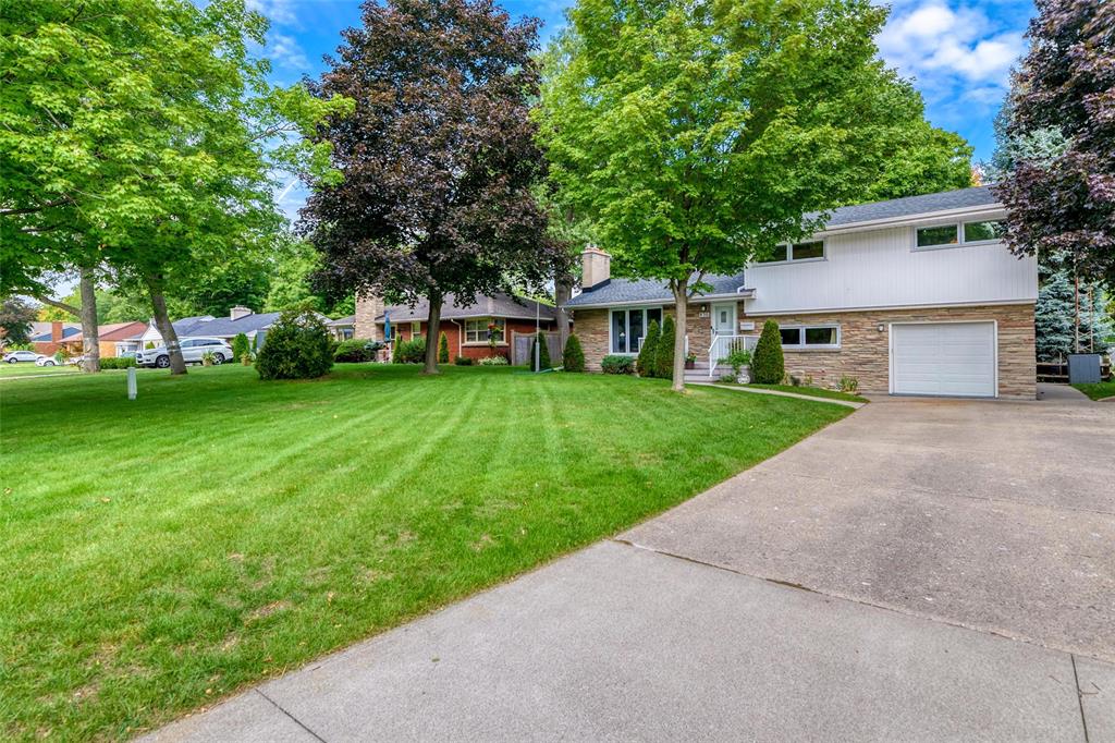 830 CATHCART Boulevard, Sarnia, Ontario, Canada