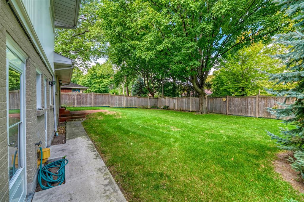 830 CATHCART Boulevard, Sarnia, Ontario, Canada