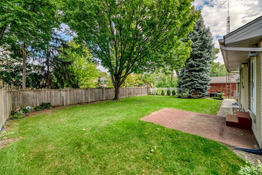 830 CATHCART Boulevard, Sarnia, Ontario, Canada