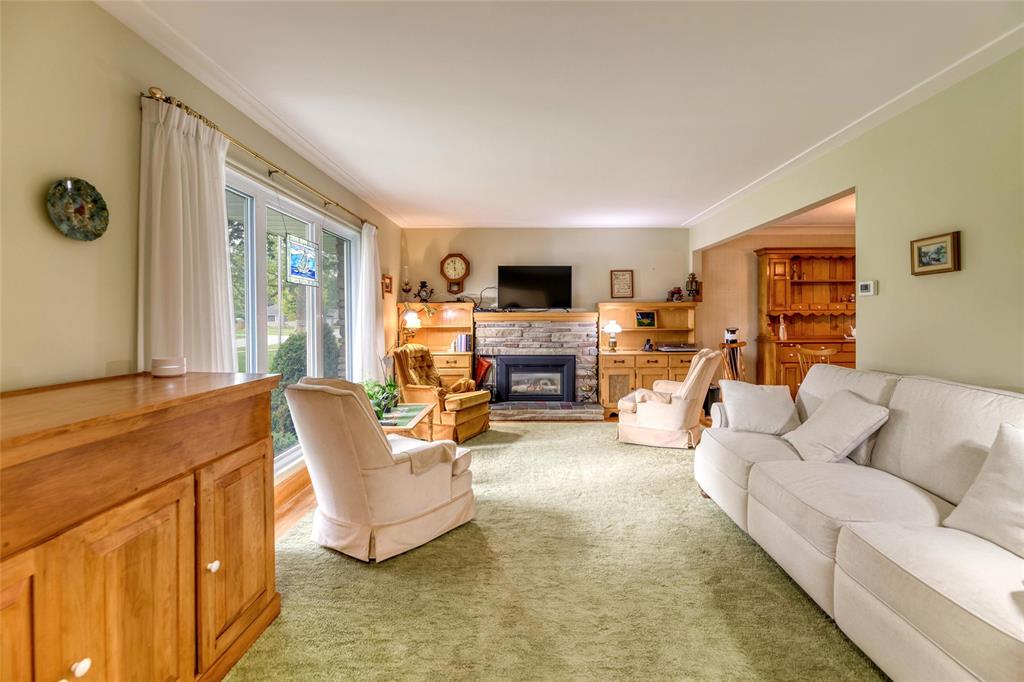 830 CATHCART Boulevard, Sarnia, Ontario, Canada