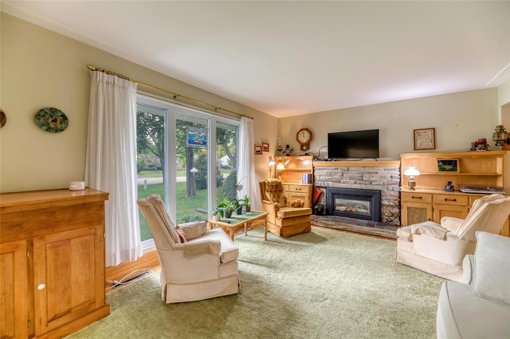 830 CATHCART Boulevard, Sarnia, Ontario, Canada