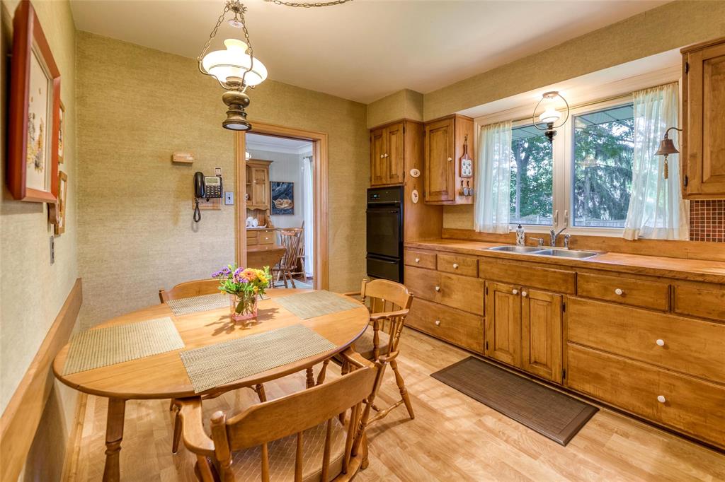 830 CATHCART Boulevard, Sarnia, Ontario, Canada