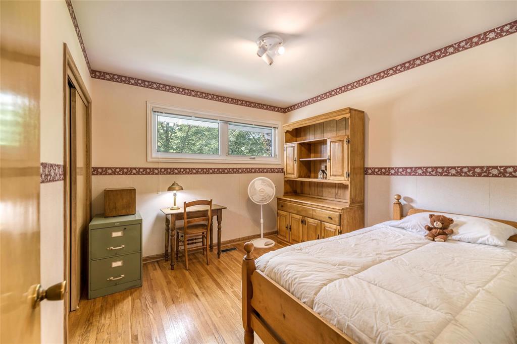 830 CATHCART Boulevard, Sarnia, Ontario, Canada