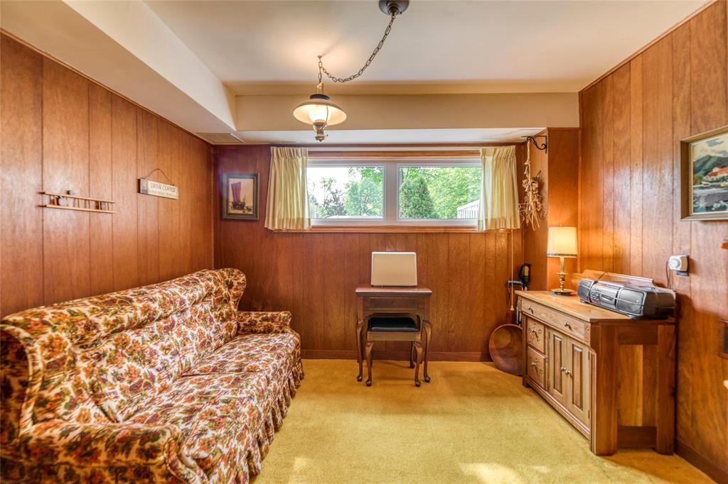 830 CATHCART Boulevard, Sarnia, Ontario, Canada