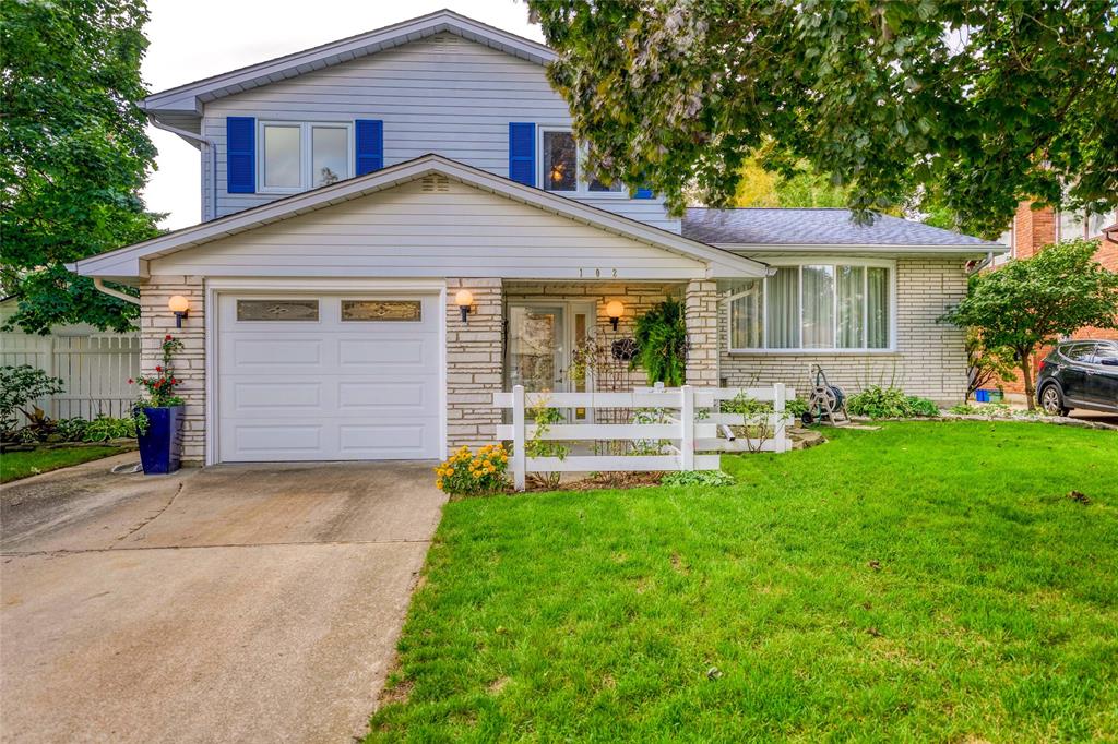 102 ALBION Place, Sarnia, Ontario, Canada