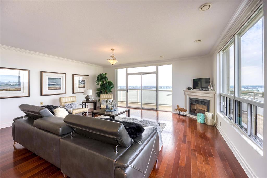 350 FRONT Street North Unit# 1104, Sarnia, Ontario, Canada