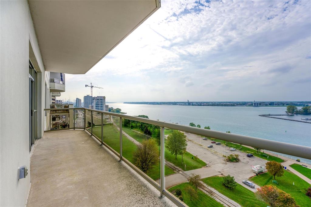 350 FRONT Street North Unit# 1104, Sarnia, Ontario, Canada