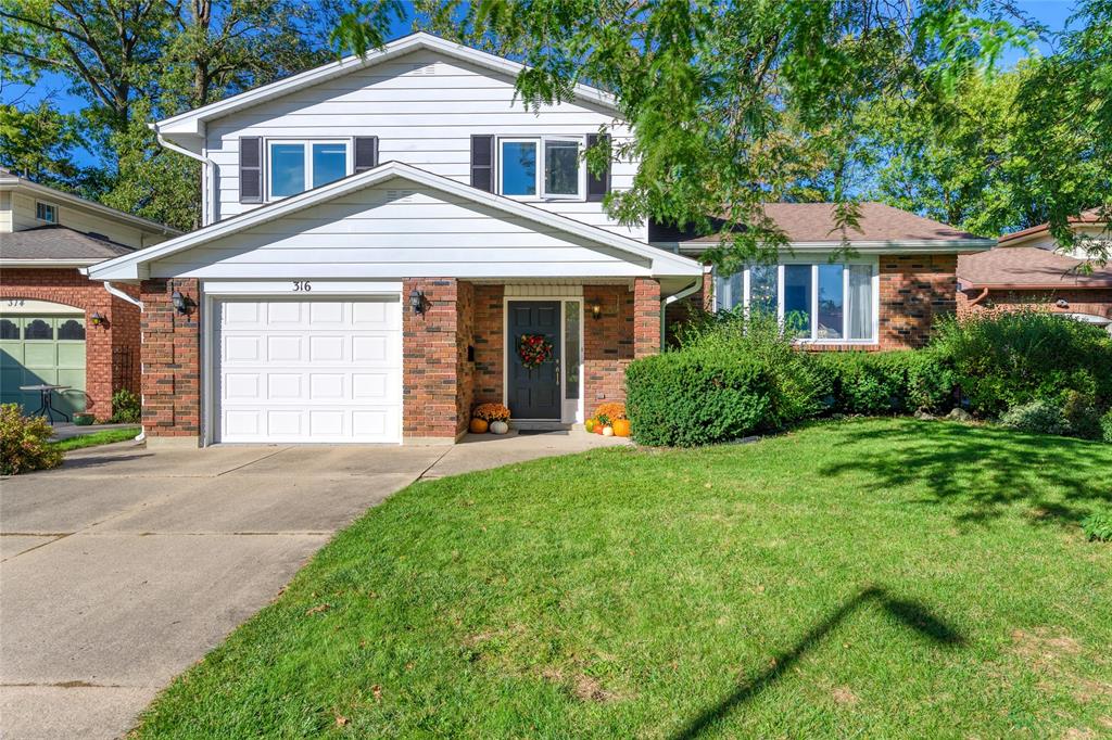 316 LAURENTIAN Crescent, Sarnia, Ontario, Canada