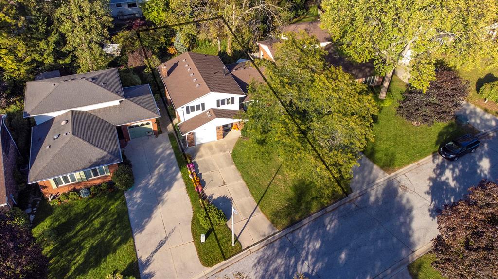 316 LAURENTIAN Crescent, Sarnia, Ontario, Canada