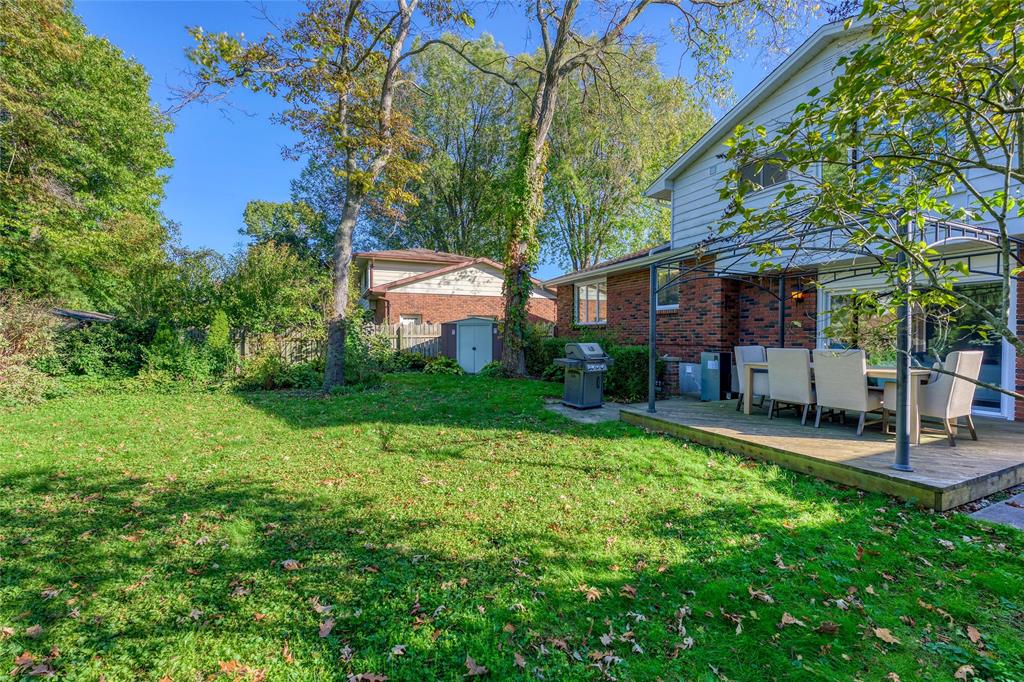 316 LAURENTIAN Crescent, Sarnia, Ontario, Canada