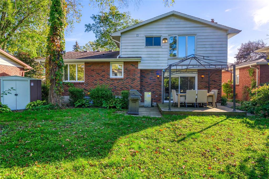 316 LAURENTIAN Crescent, Sarnia, Ontario, Canada
