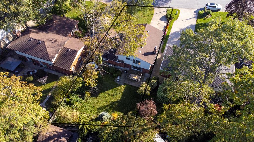 316 LAURENTIAN Crescent, Sarnia, Ontario, Canada