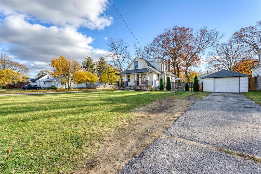 723 HALL Street, Sarnia, Ontario, Canada