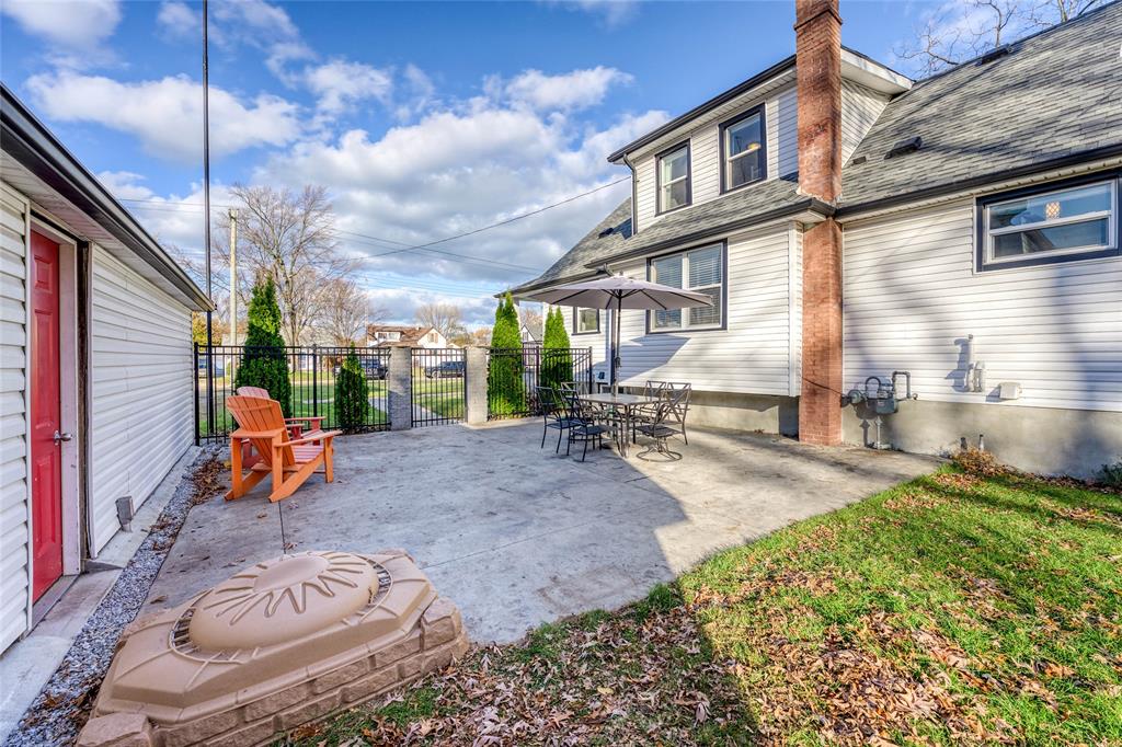 723 HALL Street, Sarnia, Ontario, Canada