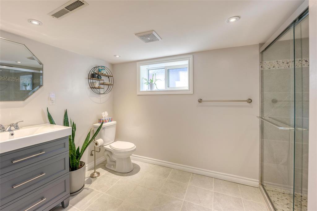 723 HALL Street, Sarnia, Ontario, Canada
