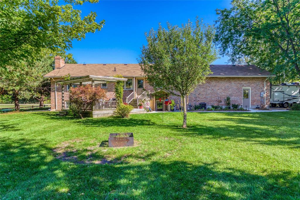 6033 BRIGDEN Road, Sarnia, Ontario, Canada