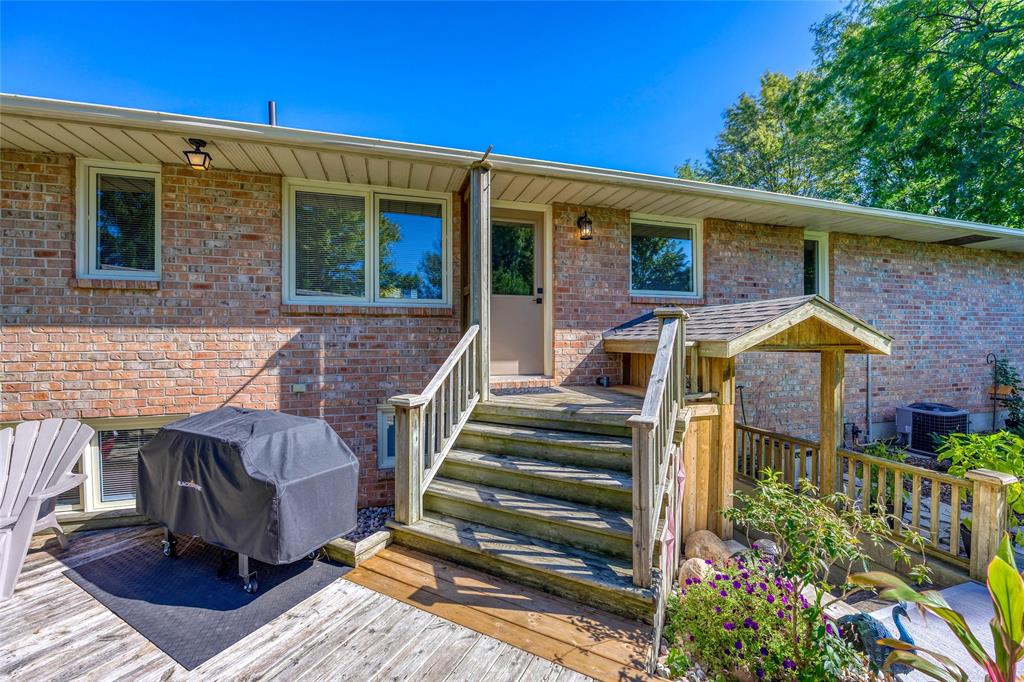 6033 BRIGDEN Road, Sarnia, Ontario, Canada