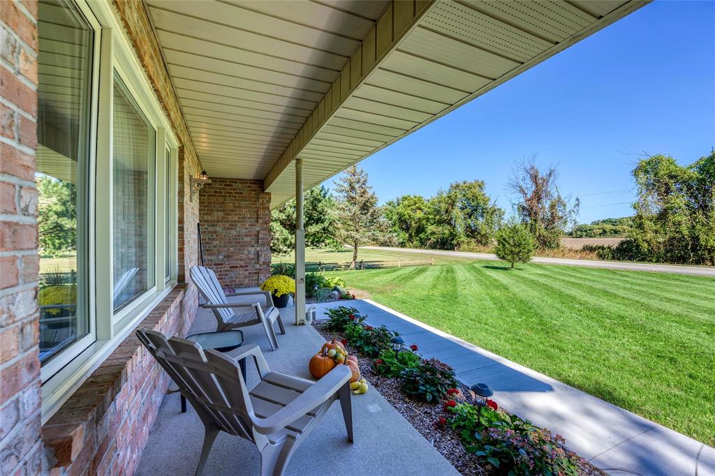 6033 BRIGDEN Road, Sarnia, Ontario, Canada
