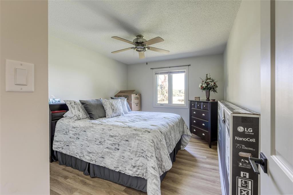 6033 BRIGDEN Road, Sarnia, Ontario, Canada