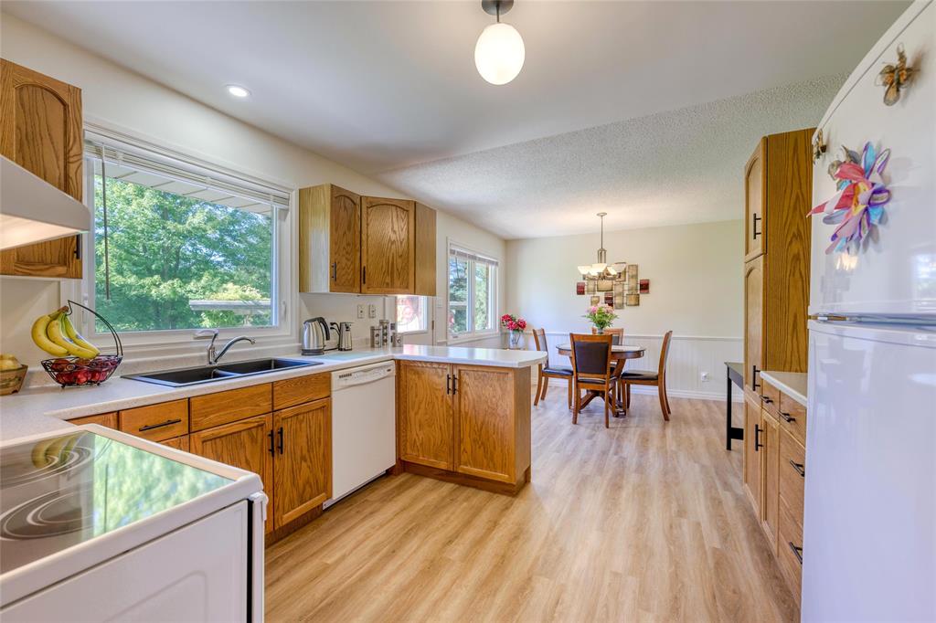 6033 BRIGDEN Road, Sarnia, Ontario, Canada