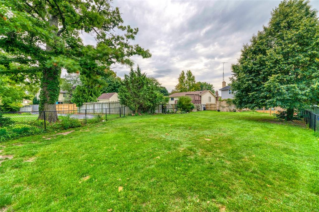 2482 HAMILTON Road, Sarnia, Ontario, Canada