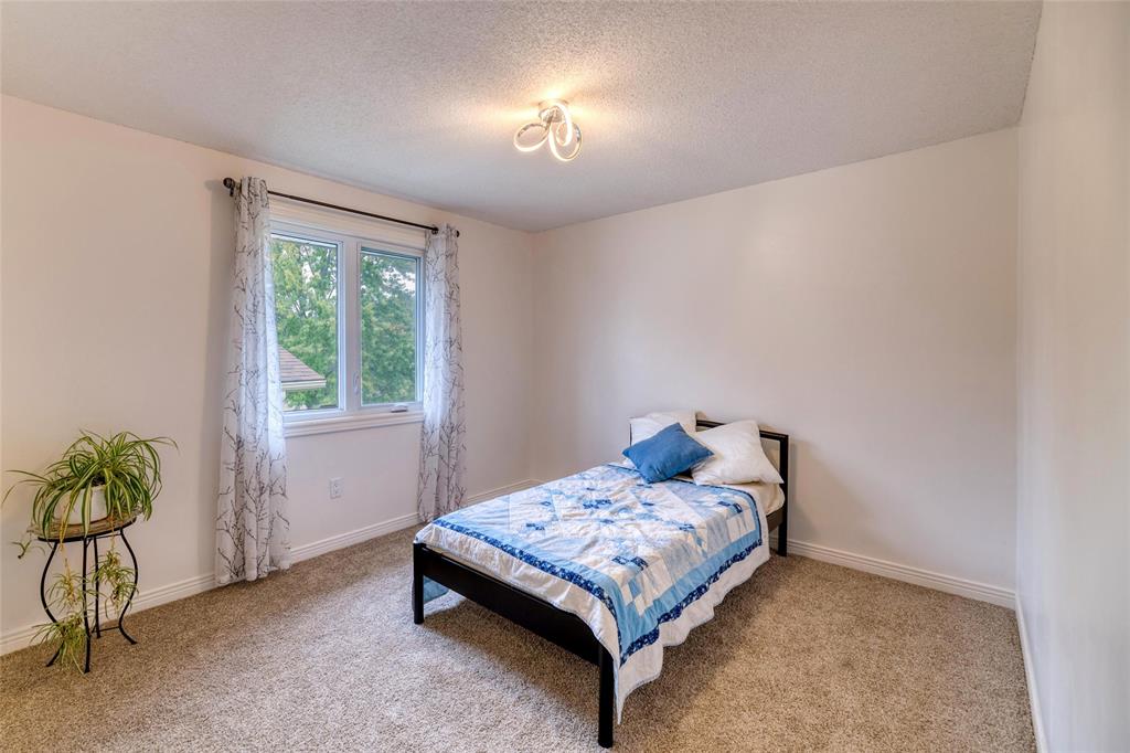 2482 HAMILTON Road, Sarnia, Ontario, Canada