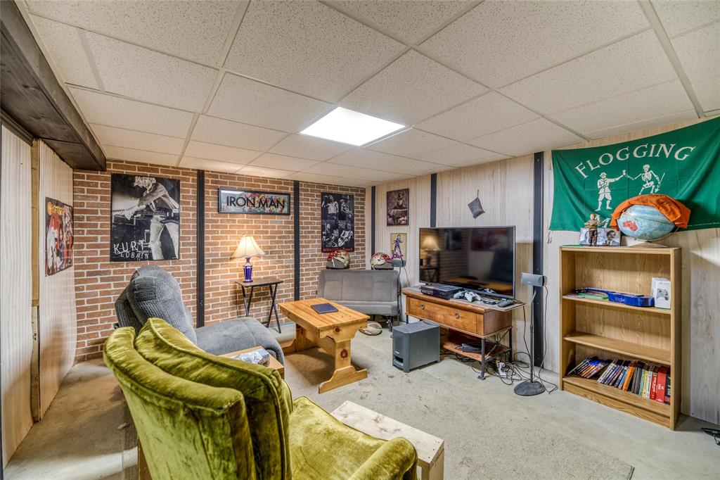 2482 HAMILTON Road, Sarnia, Ontario, Canada