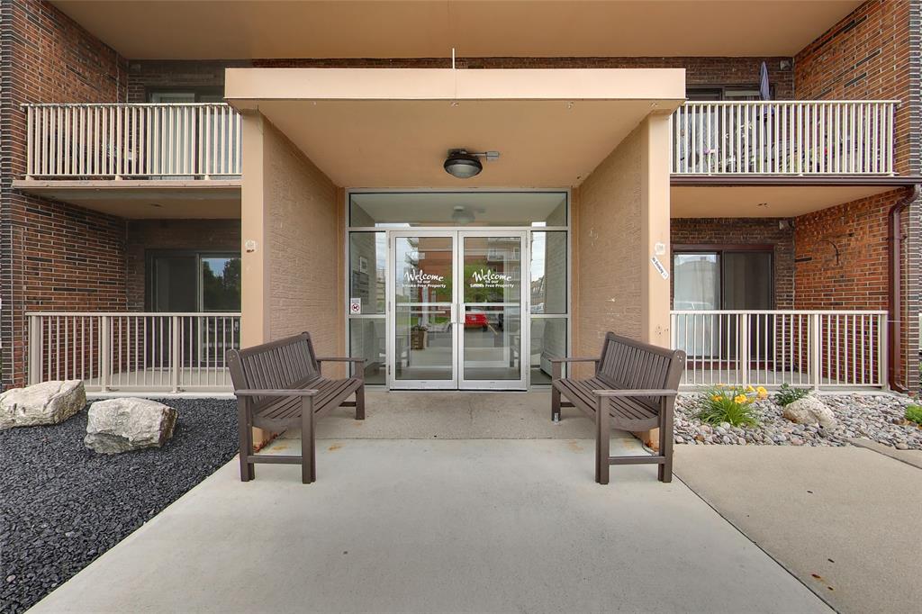 10 DERBY Lane Unit# 1007, Sarnia, Ontario, Canada