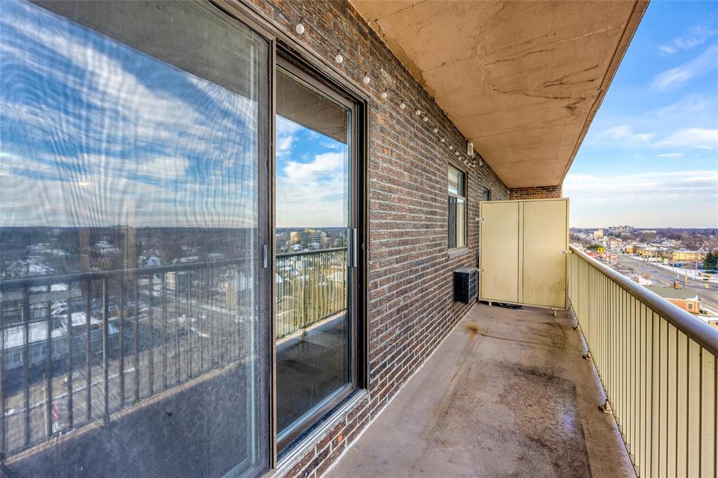 10 DERBY Lane Unit# 1007, Sarnia, Ontario, Canada