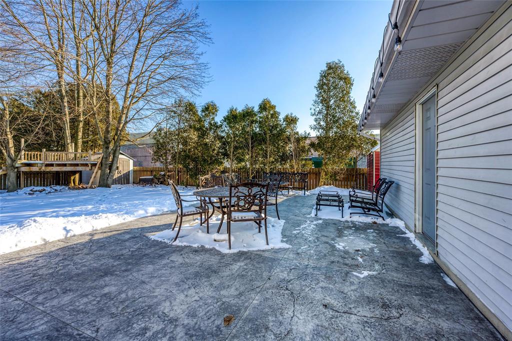 2641 KAYMAR Crescent, Sarnia, Ontario, Canada