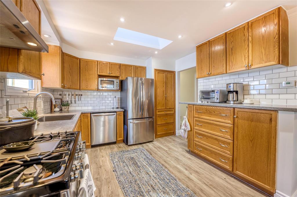 2641 KAYMAR Crescent, Sarnia, Ontario, Canada