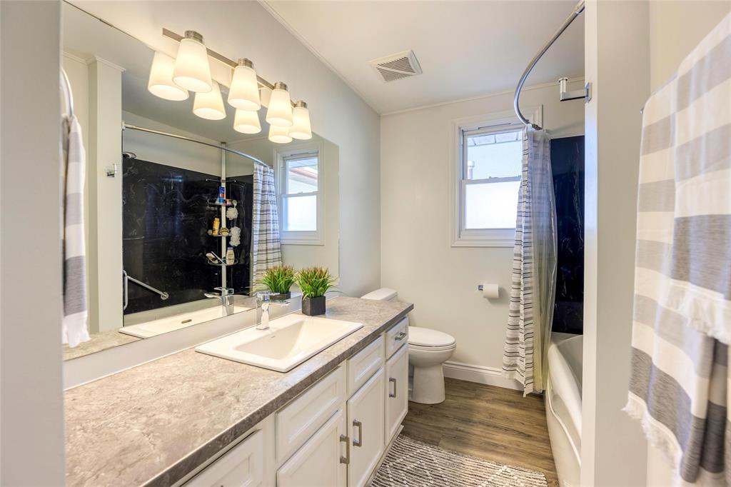 2641 KAYMAR Crescent, Sarnia, Ontario, Canada