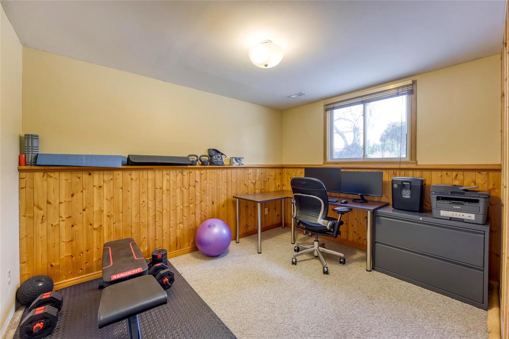 2641 KAYMAR Crescent, Sarnia, Ontario, Canada