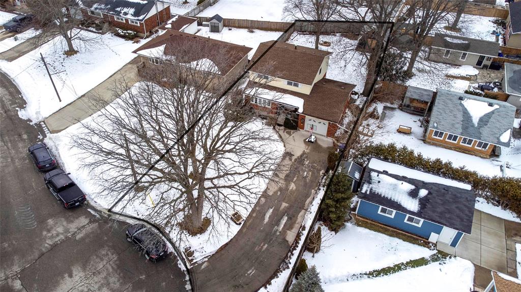1032 LILAC Avenue, Sarnia, Ontario, Canada